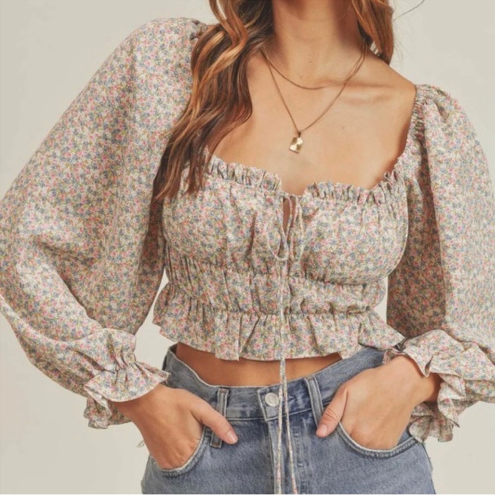 NWT Mable Pastel Floral Puff Sleeve Peasant Style Crop Top Women’s Size Medium